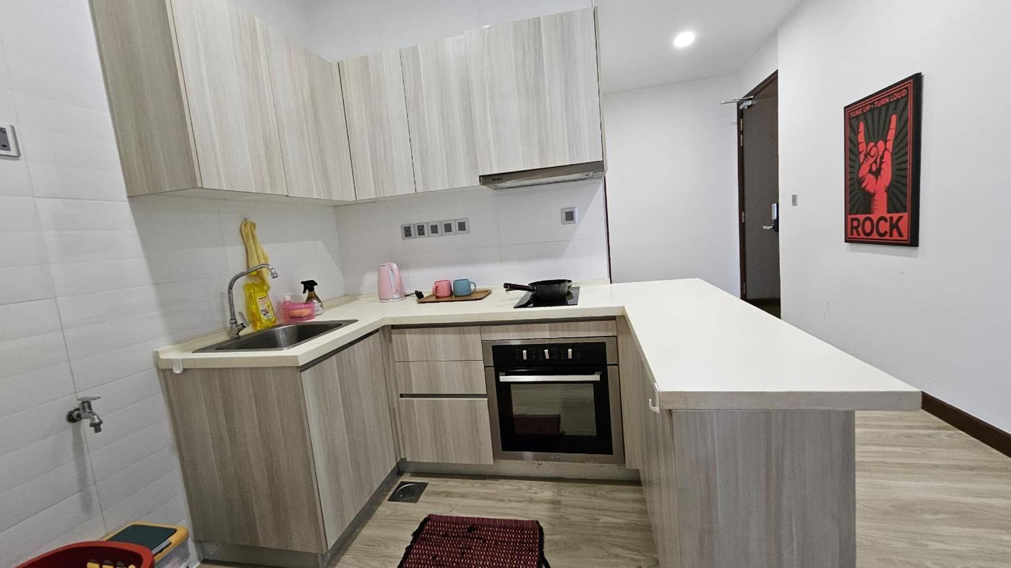 Paragon Suites Studios With Private Jacuzzi Near Ciq Rts Johor Bahru Exterior photo